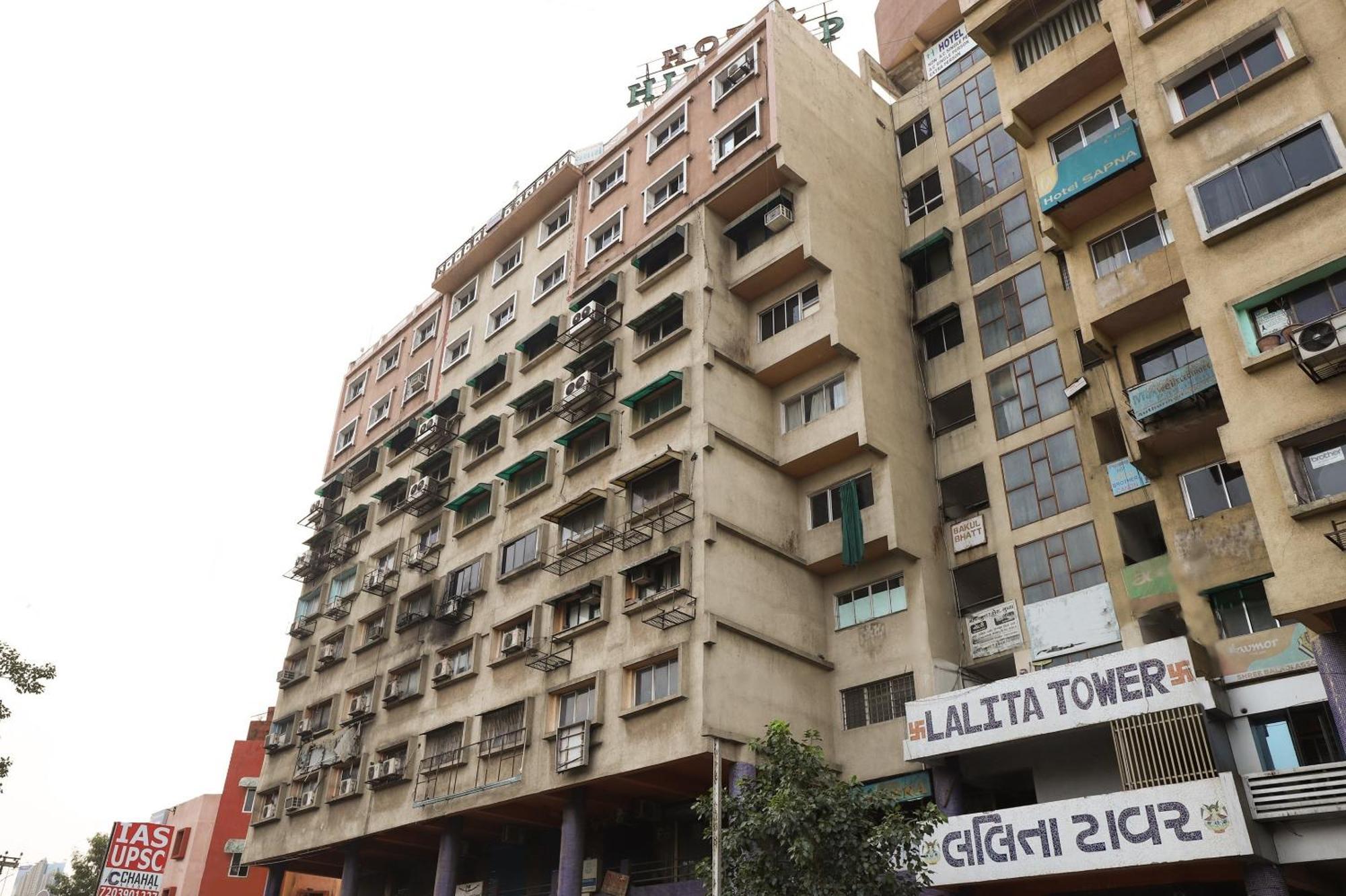 Spot On Hotel Hilltop Vadodara Bagian luar foto